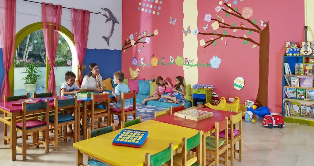 The Residence Tunis Gammarth Exterior photo A nursery school in Germany